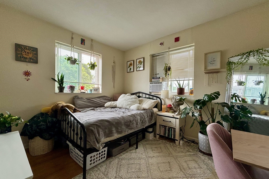 256 Parker Hill Ave 10