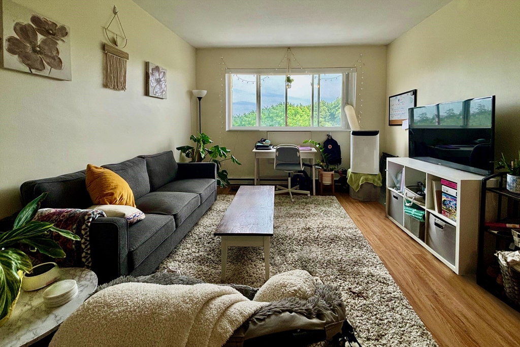 256 Parker Hill Ave 10