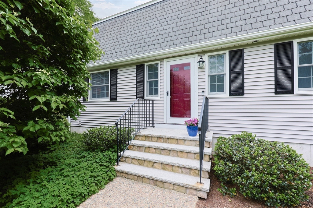 67 Forest Rd