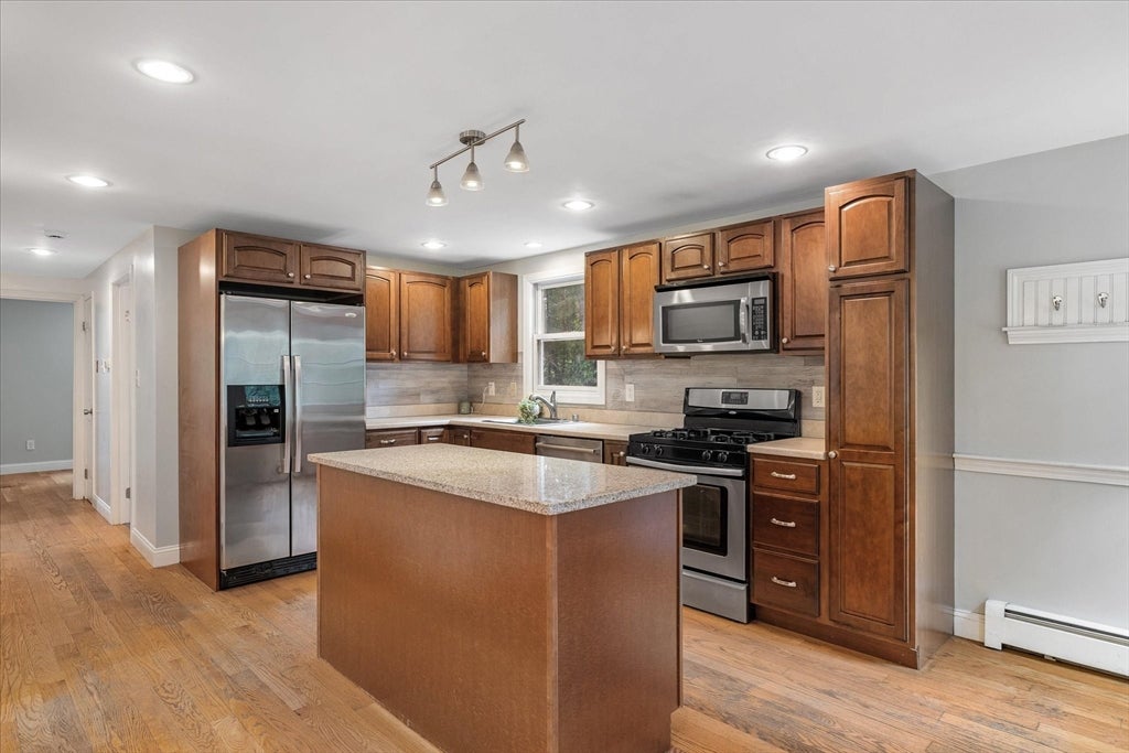 140 Burrage St, Lunenburg, MA Photo #8