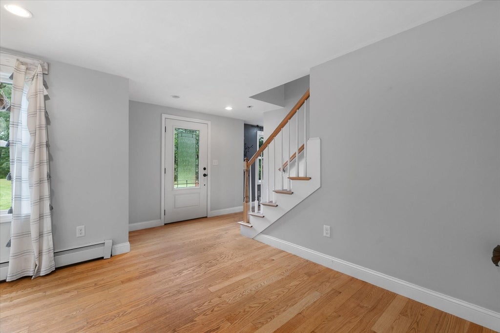 140 Burrage St, Lunenburg, MA Photo #12