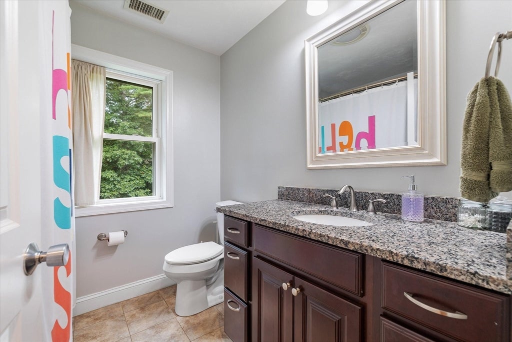 140 Burrage St, Lunenburg, MA Photo #24