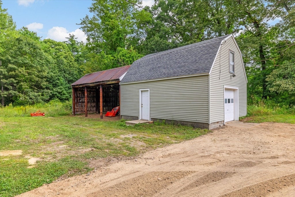 140 Burrage St, Lunenburg, MA Photo #5