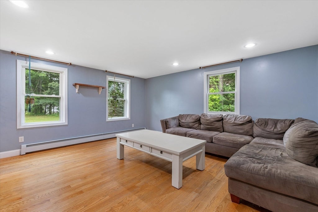 140 Burrage St, Lunenburg, MA Photo #16