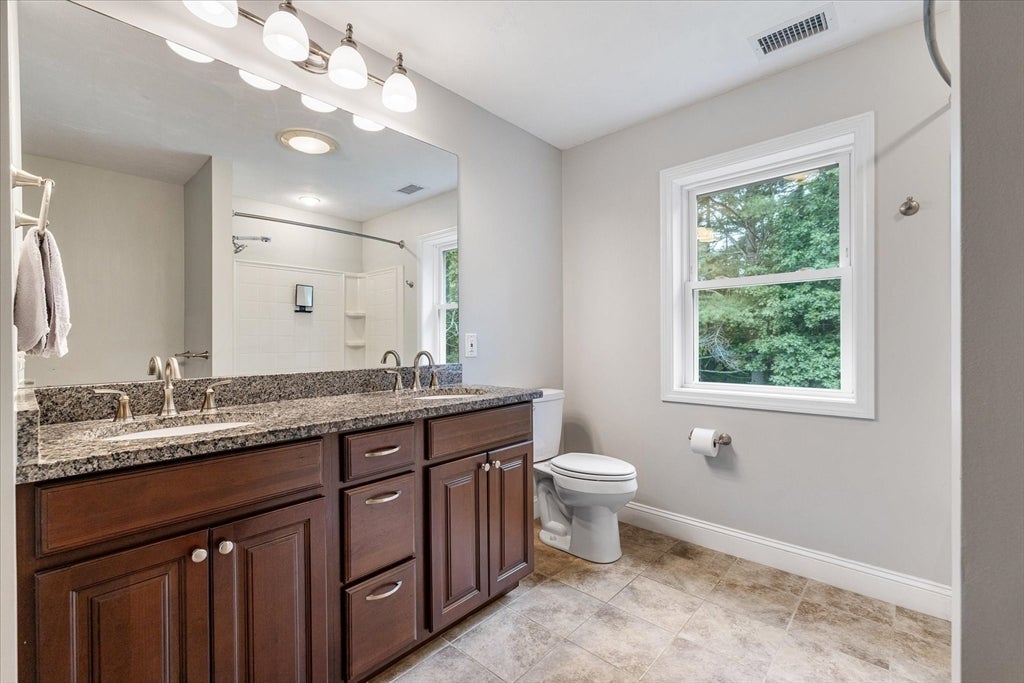 140 Burrage St, Lunenburg, MA Photo #28