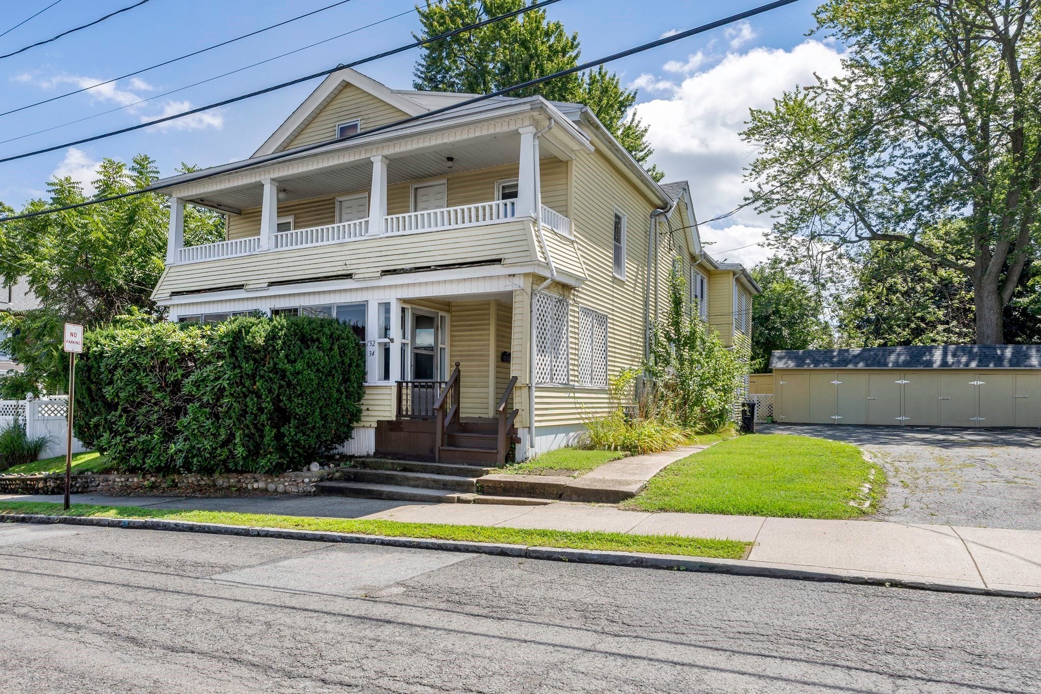 32-34 Pearl St, Chicopee, MA Photo #1