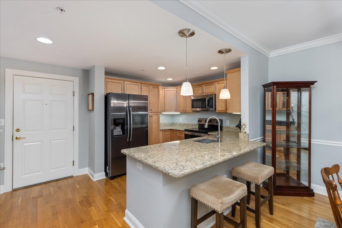 1201 Emerald Court 1201