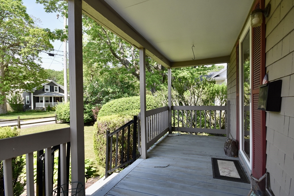 7 Knowles Ave