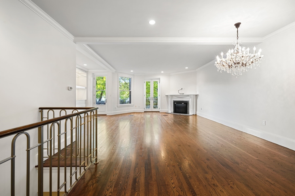 408 Beacon St 1