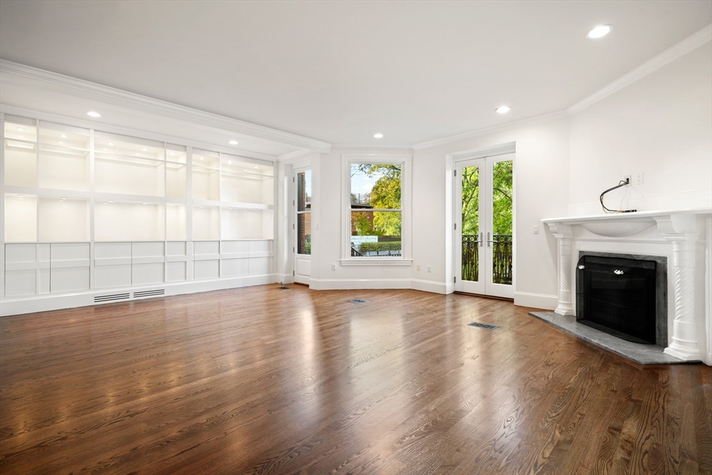 408 Beacon St 1