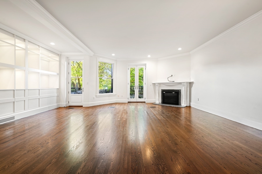 408 Beacon St 1