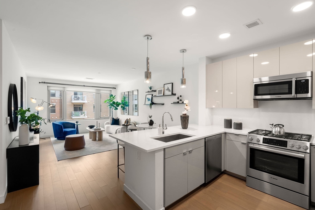 45 Lewis St 303