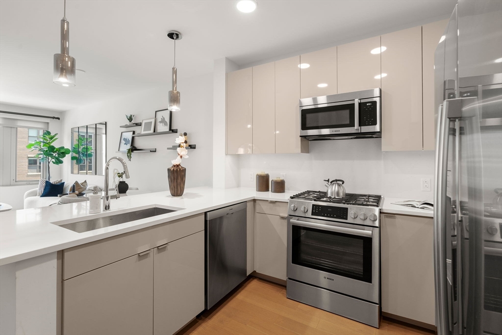 45 Lewis St 303