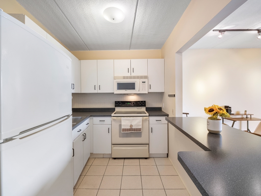 200 Swanton St 717