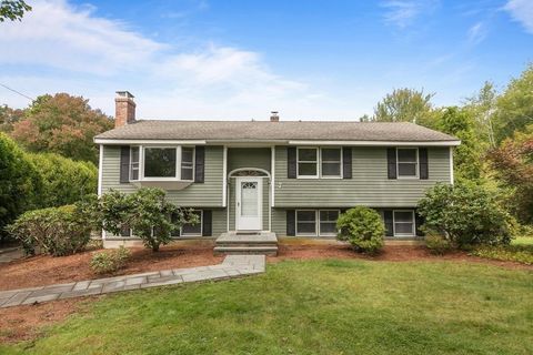 7 Rockpoint Road Southborough MA 01772
