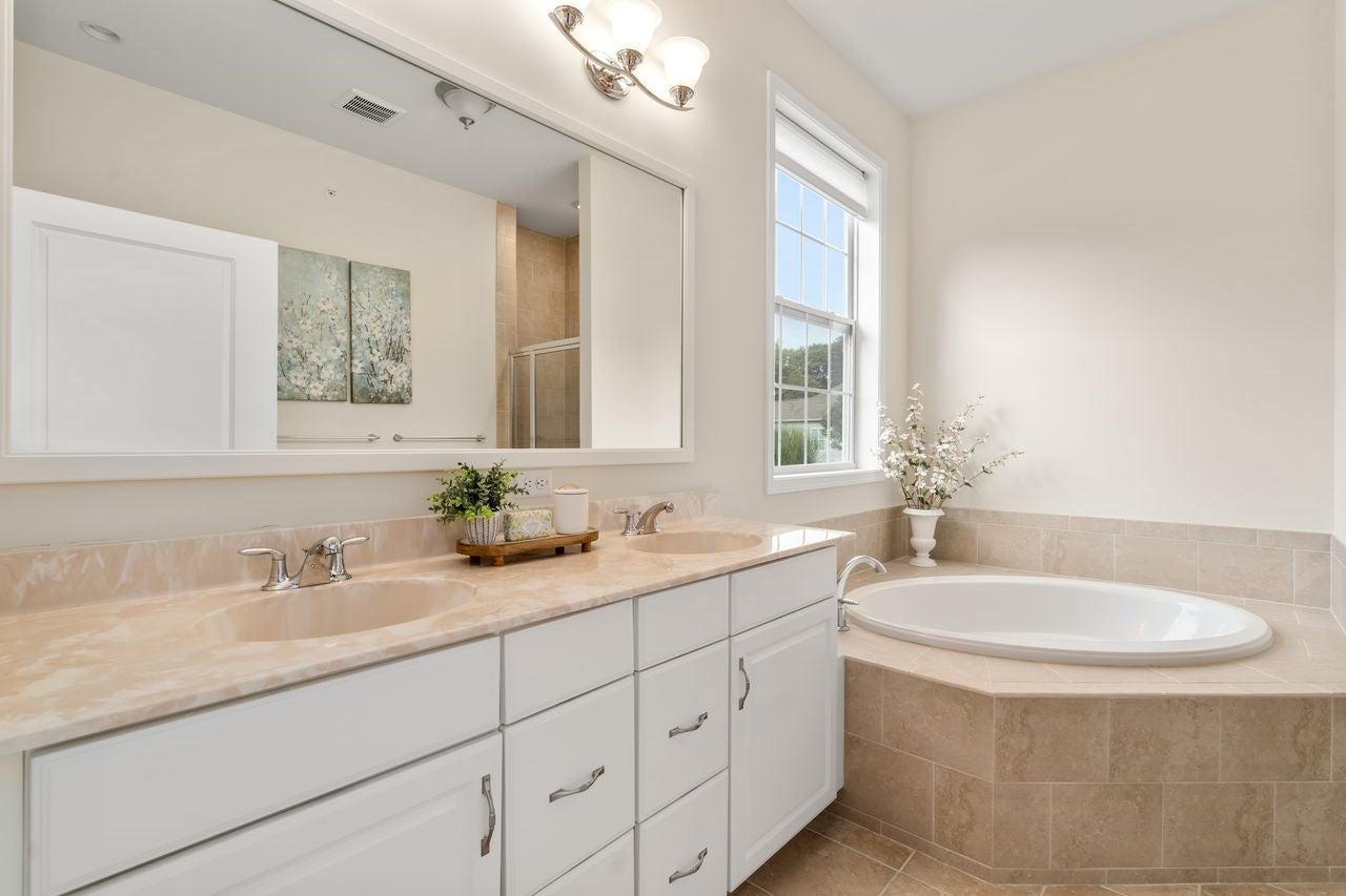 24 West  View Lane #24, Stow, MA Photo #15