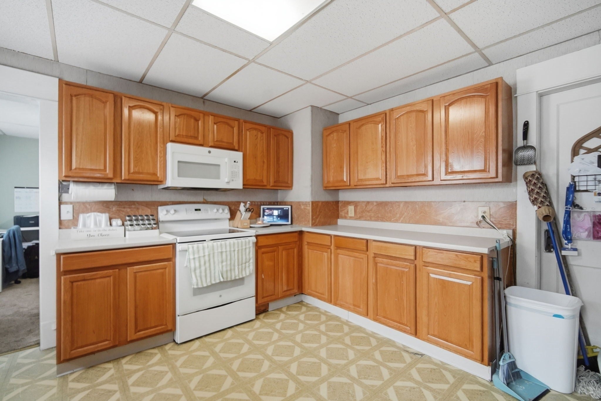 249-251 College Street, Springfield, MA, 249-251 College Street, Springfield, MA Photo #15