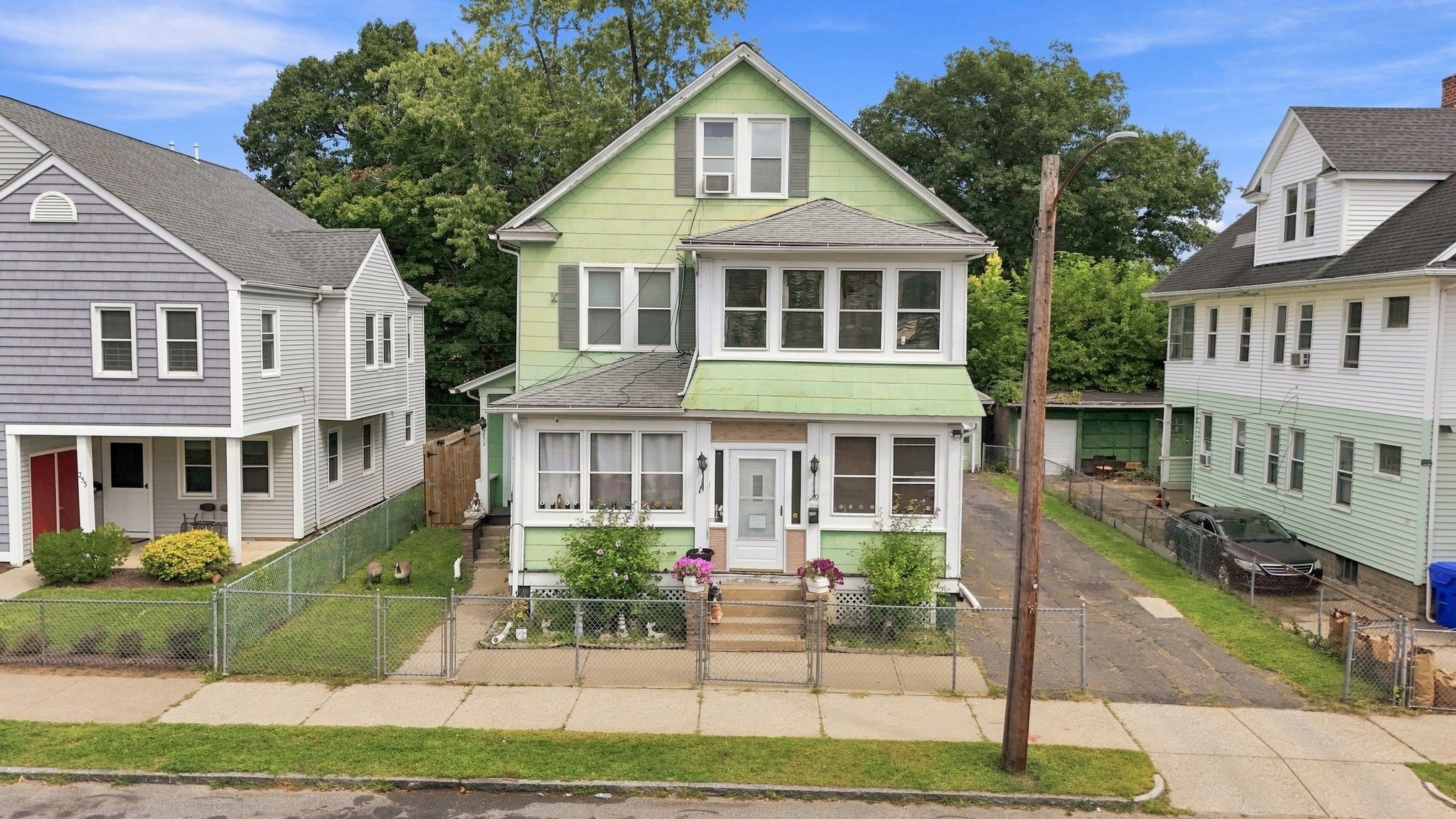 Photo of 249-251 College Street, Springfield, MA