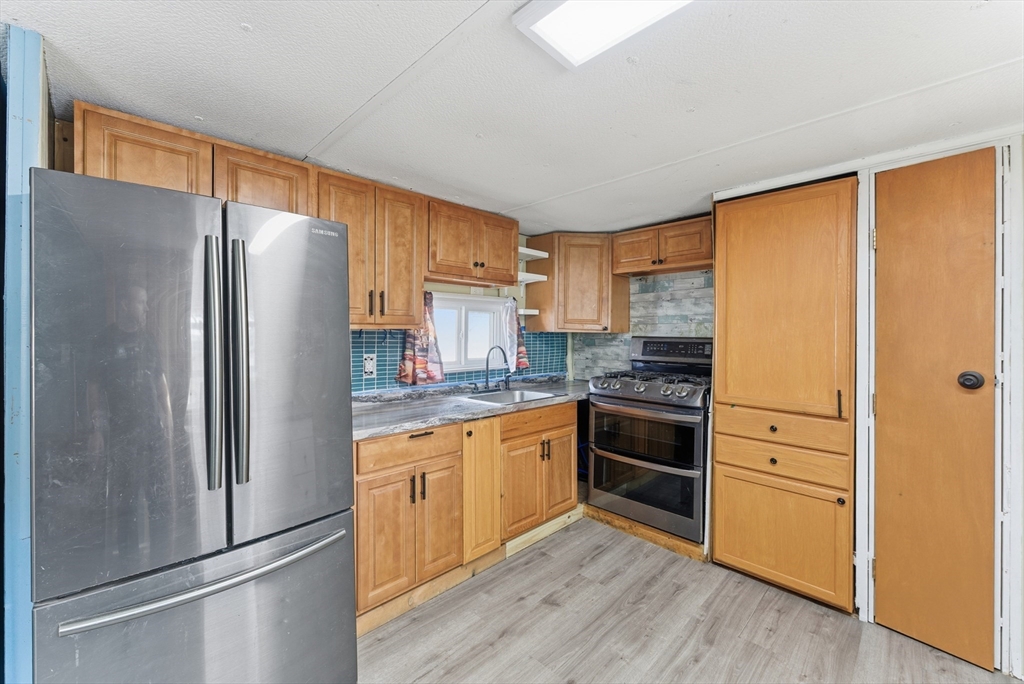 868 Southampton Road 18