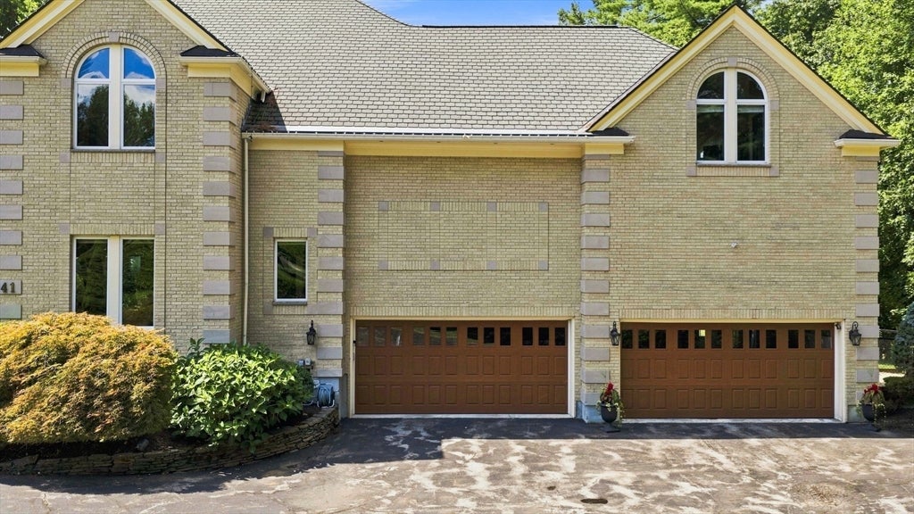 41 Spruce Rd.