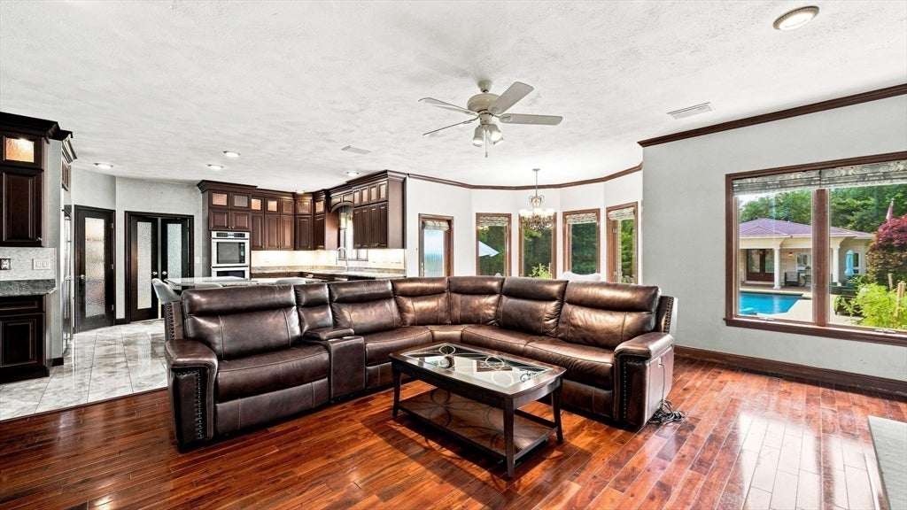41 Spruce Rd, North Reading, MA Photo #20