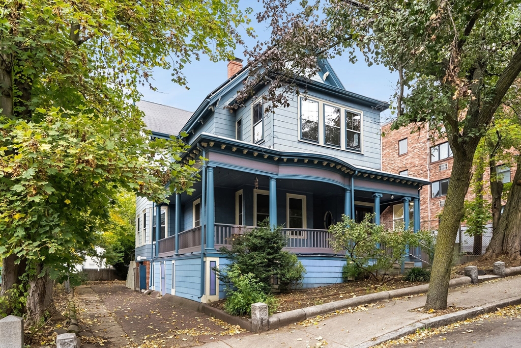 Somerville, Massachusetts 02143, United States, 7 Bedrooms Bedrooms, ,2 BathroomsBathrooms,Residential,Active,231943