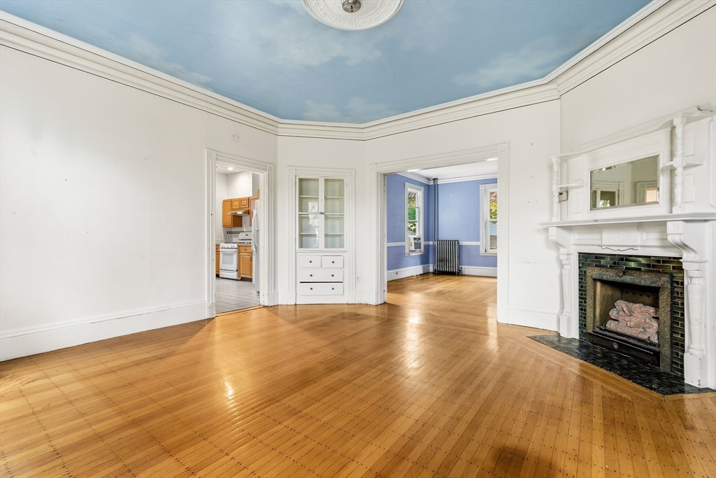 Somerville, Massachusetts 02143, United States, 7 Bedrooms Bedrooms, ,2 BathroomsBathrooms,Residential,Active,231943