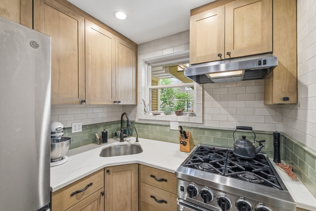 28 Highland Ave 4