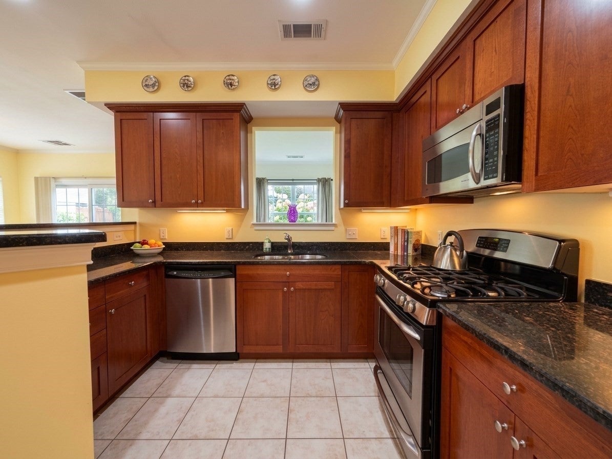 2303 Davenport Avenue 2303