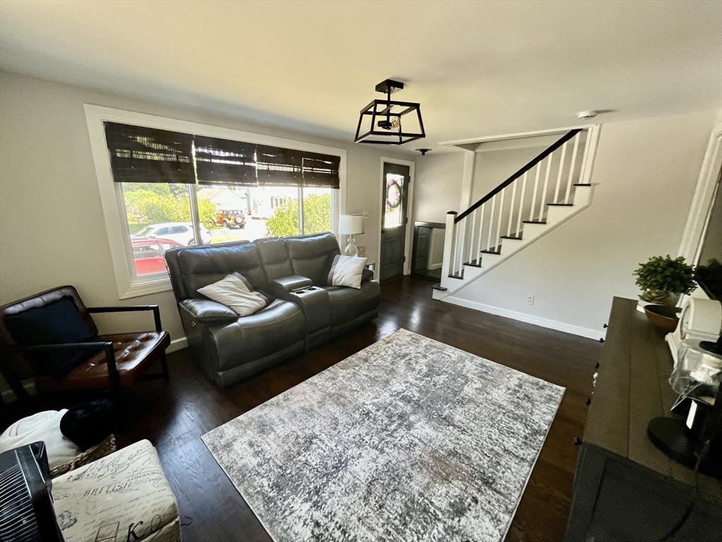 16 Douglas Ave