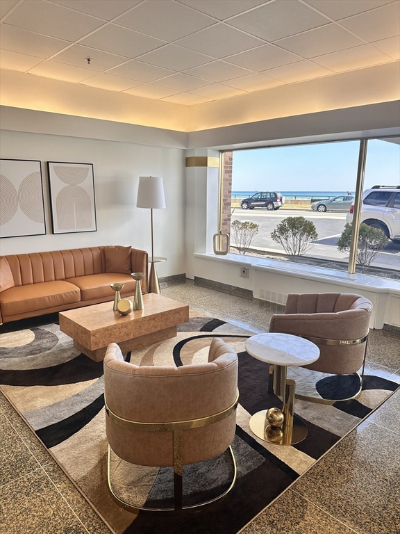 300 Lynn Shore Drive 908