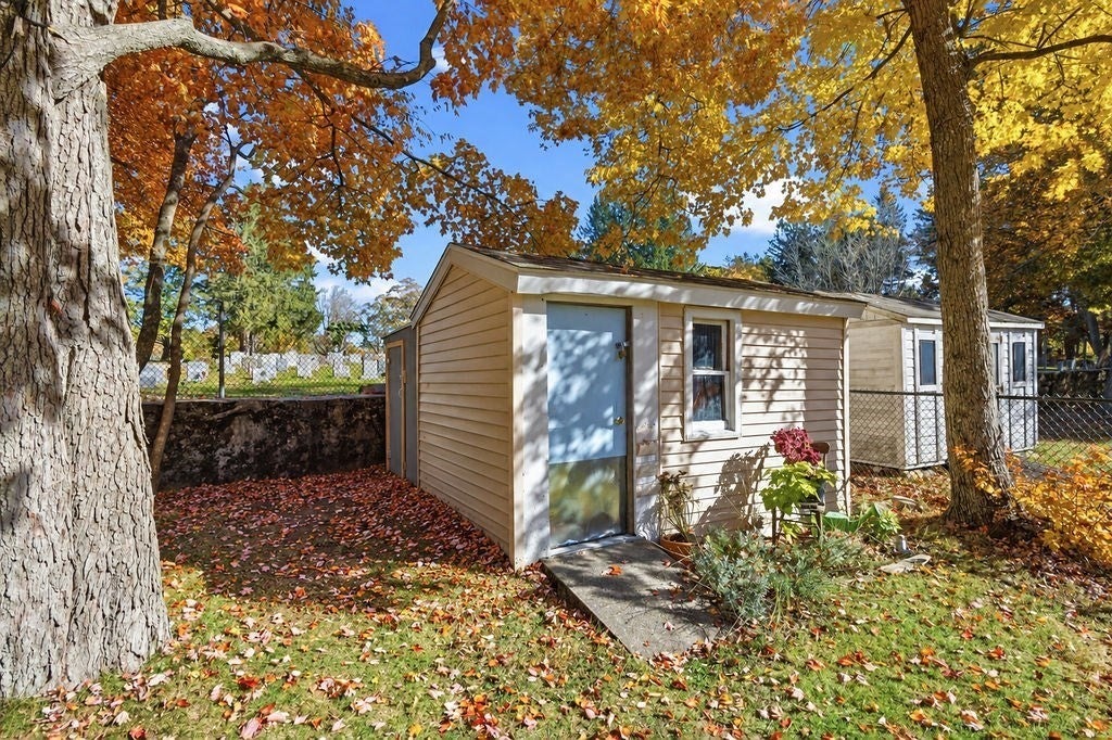 106 Rangeley Ave, Brockton, MA Photo #39