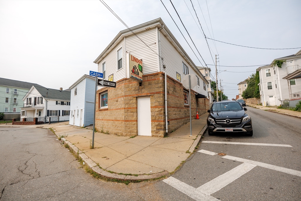160 Alden St
