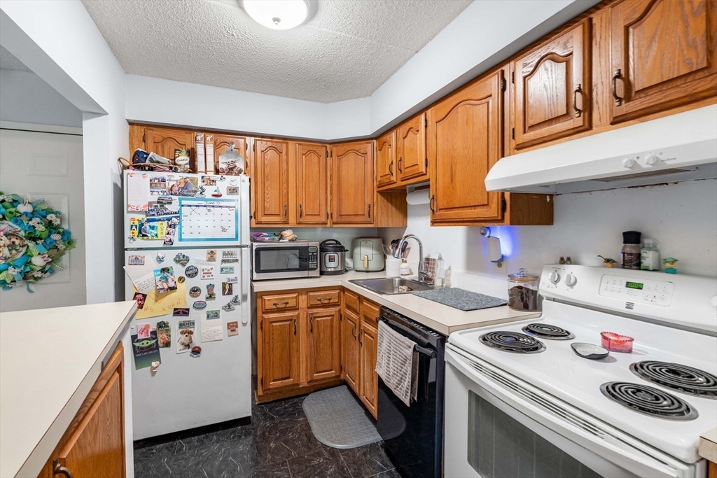 4975 Washington Street 207