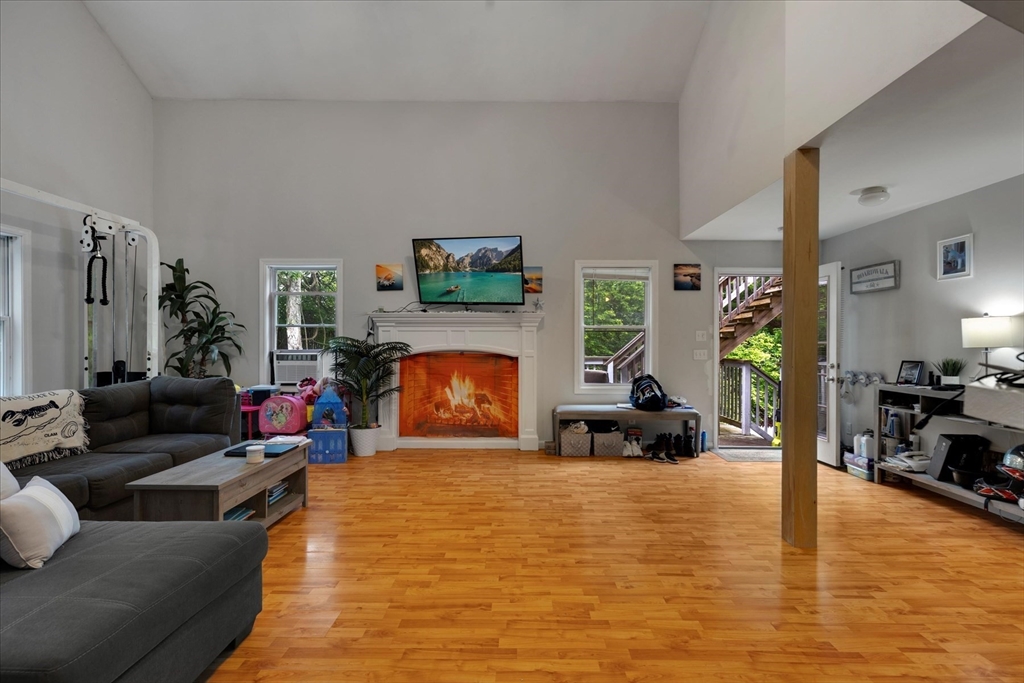 452 Nathan Ellis Hwy