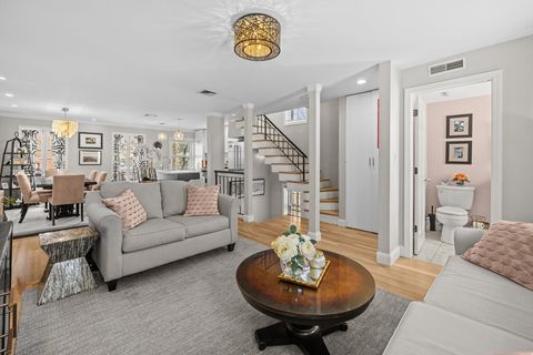 25 Phillips St PH Boston MA 02114