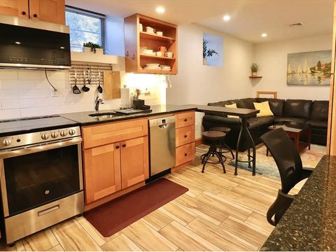 Photo of 182 Babcock St #1R, Brookline, MA 02446 (MLS # 73510522)