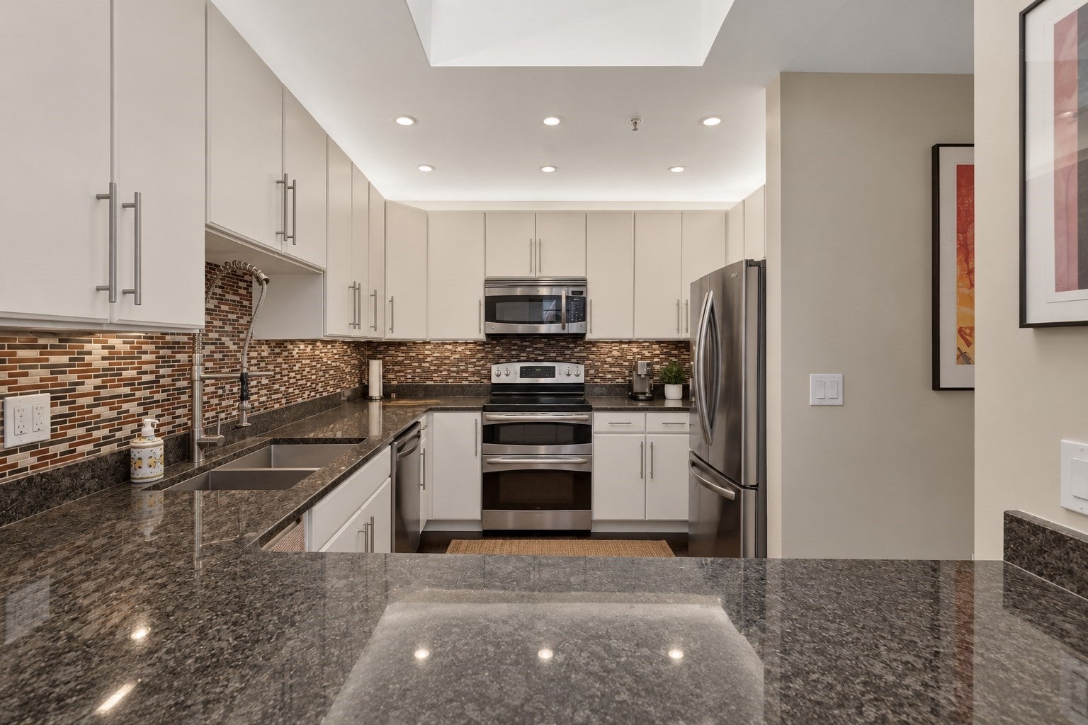 567 Tremont 32
