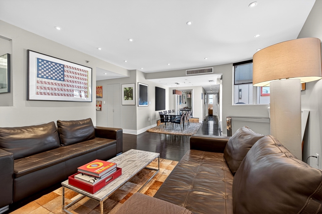 567 Tremont 32