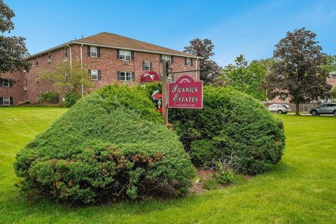 11 Cross St 3 Chelmsford MA 01863