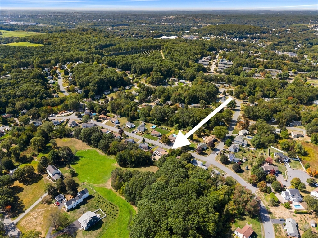 23 Lincolnshire Dr