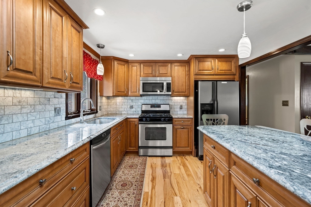 23 Lincolnshire Dr