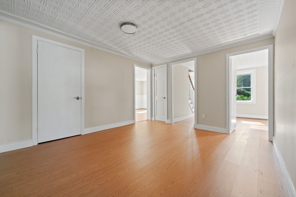 4 Parkin Ct