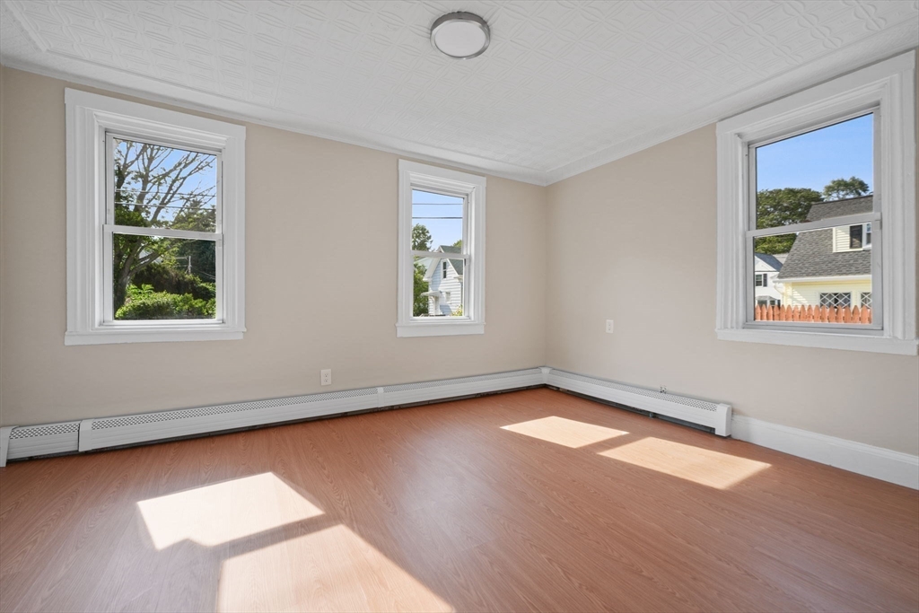 4 Parkin Ct