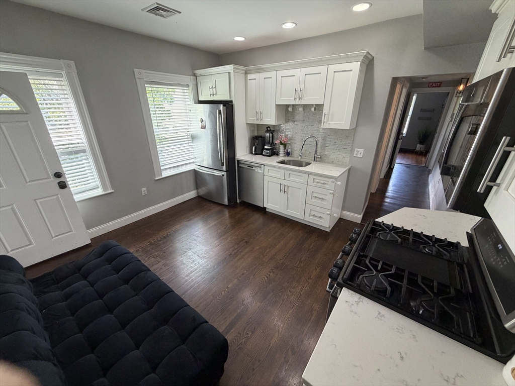 26 Elder St 2