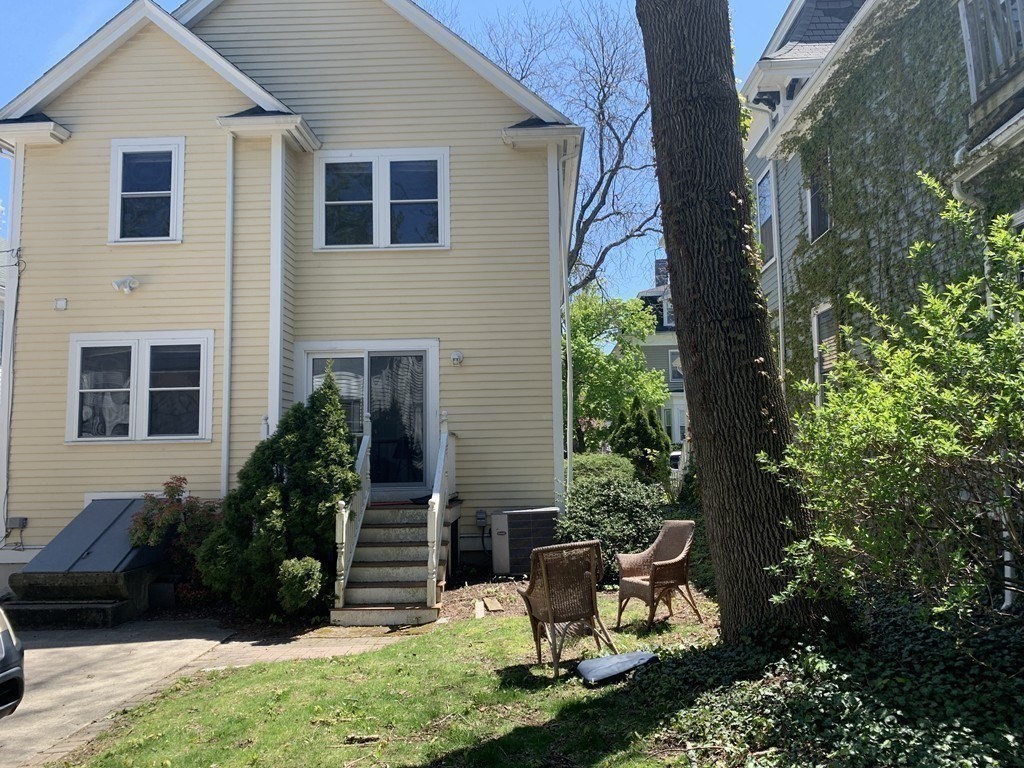 Cambridge, Massachusetts 02139, United States, 4 Bedrooms Bedrooms, ,3 BathroomsBathrooms,Residential,Active,158660