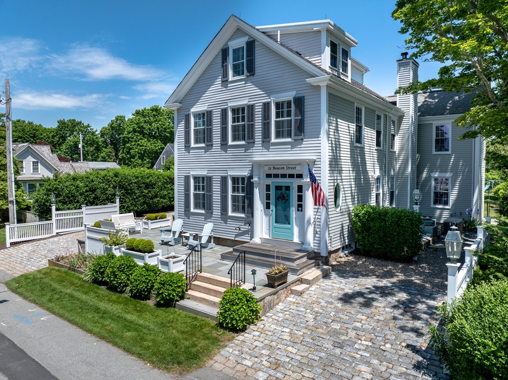 23 Beacon St