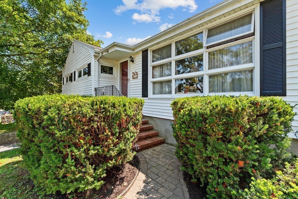 24 Beliveau Dr