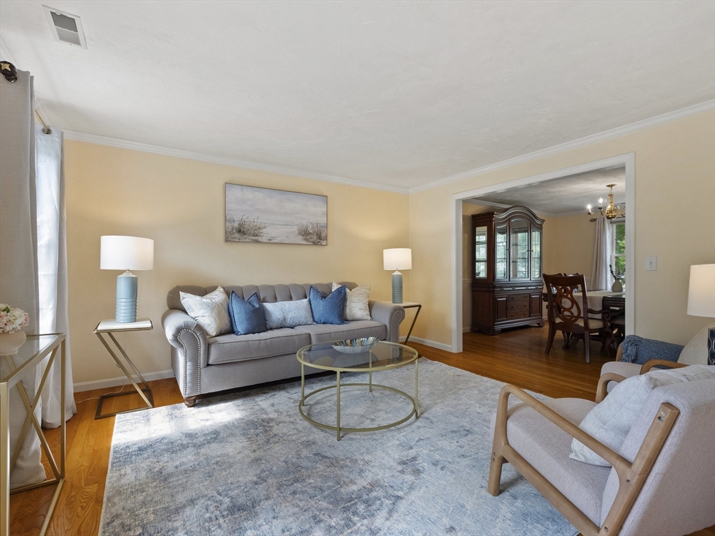 48 Lexington Drive