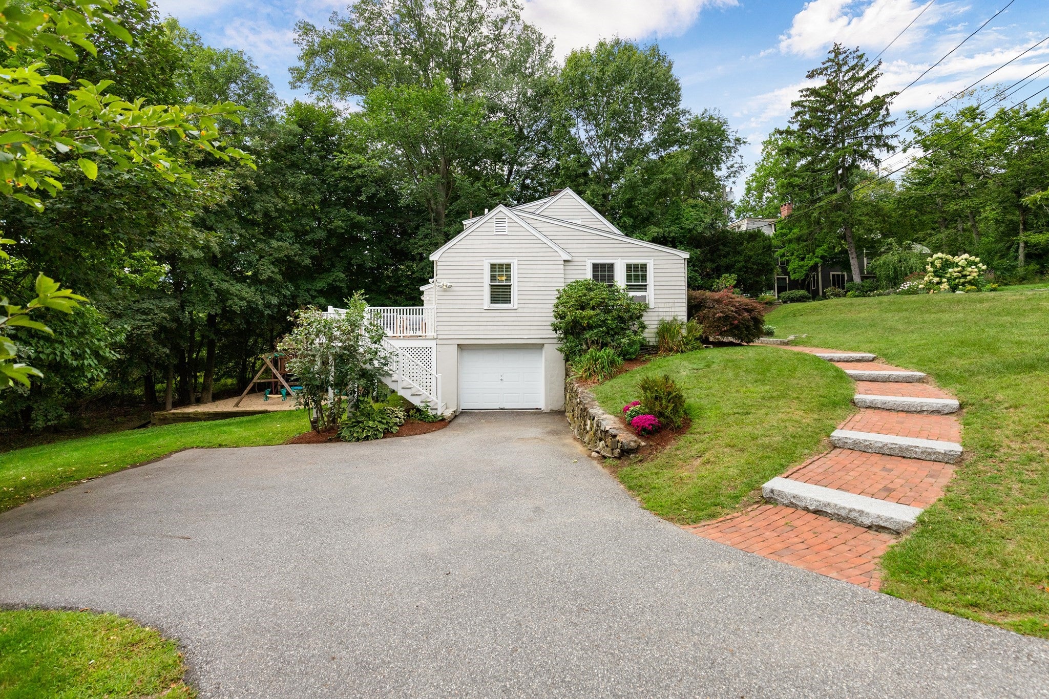 11 Stratham Rd
